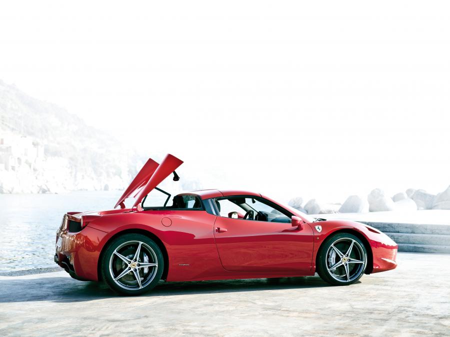  Ferrari 458 Spider 2012 года  (фото 18 из 136)